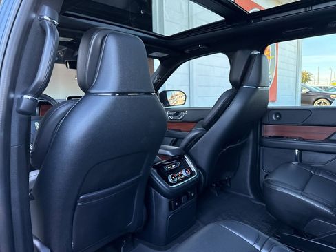 Used 2021 Lincoln Navigator Reserve image 38