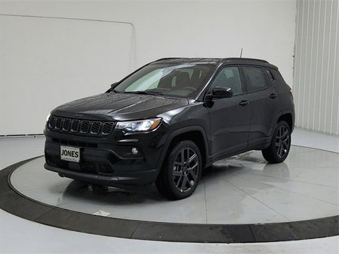New 2026 Jeep Compass Latitude image 3