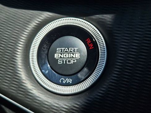 New 2025 Jeep Grand Cherokee L Laredo image 11