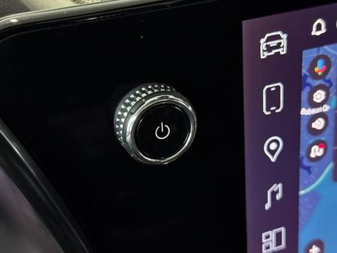 Used 2025 GMC Canyon AT4 w/ Technology Plus Package image 32