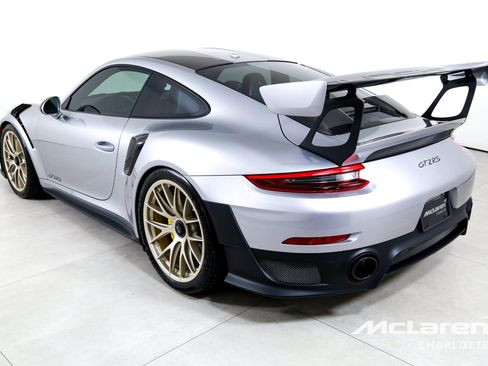 Used 2018 Porsche 911 GT2 RS w/ Weissach Package RWD image 6