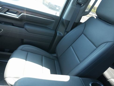 New 2025 GMC Sierra 2500 SLT w/ SLT Premium Package image 30