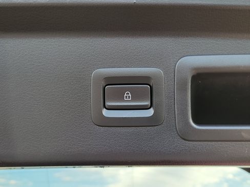 Used 2023 MAZDA CX-30 AWD 2.5 S w/ Preferred Package image 18