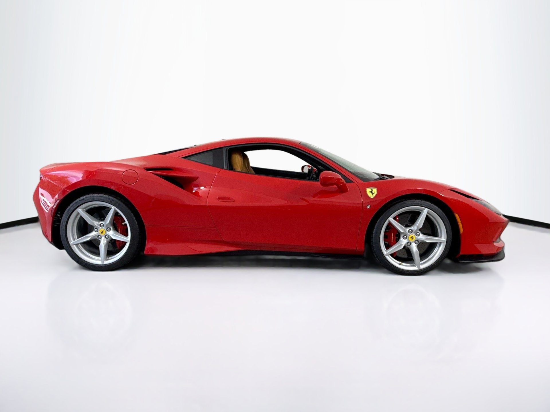 Certified 2020 Ferrari F8 Tributo RWD image 8