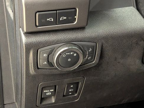 Used 2018 Ford F150 XLT w/ Equipment Group 302A Luxury image 17