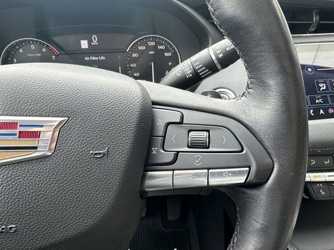 Certified 2023 Cadillac XT4 Luxury w/ Cold Weather Package image 22