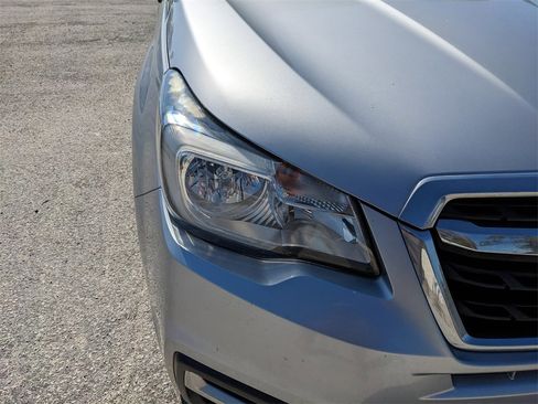 Used 2018 Subaru Forester 2.5i Premium w/ All-Weather Package image 11