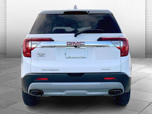 Used 2023 GMC Acadia SLE image 3