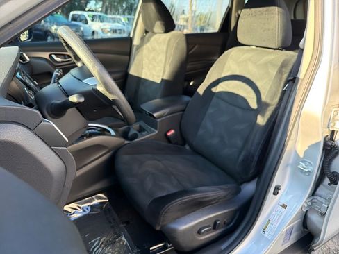 Used 2016 Nissan Rogue SV w/ SV Premium Package image 33