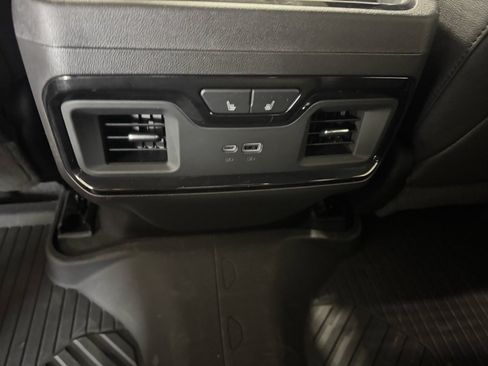 Used 2025 GMC Sierra 1500 AT4 w/ AT4 Premium Package image 12