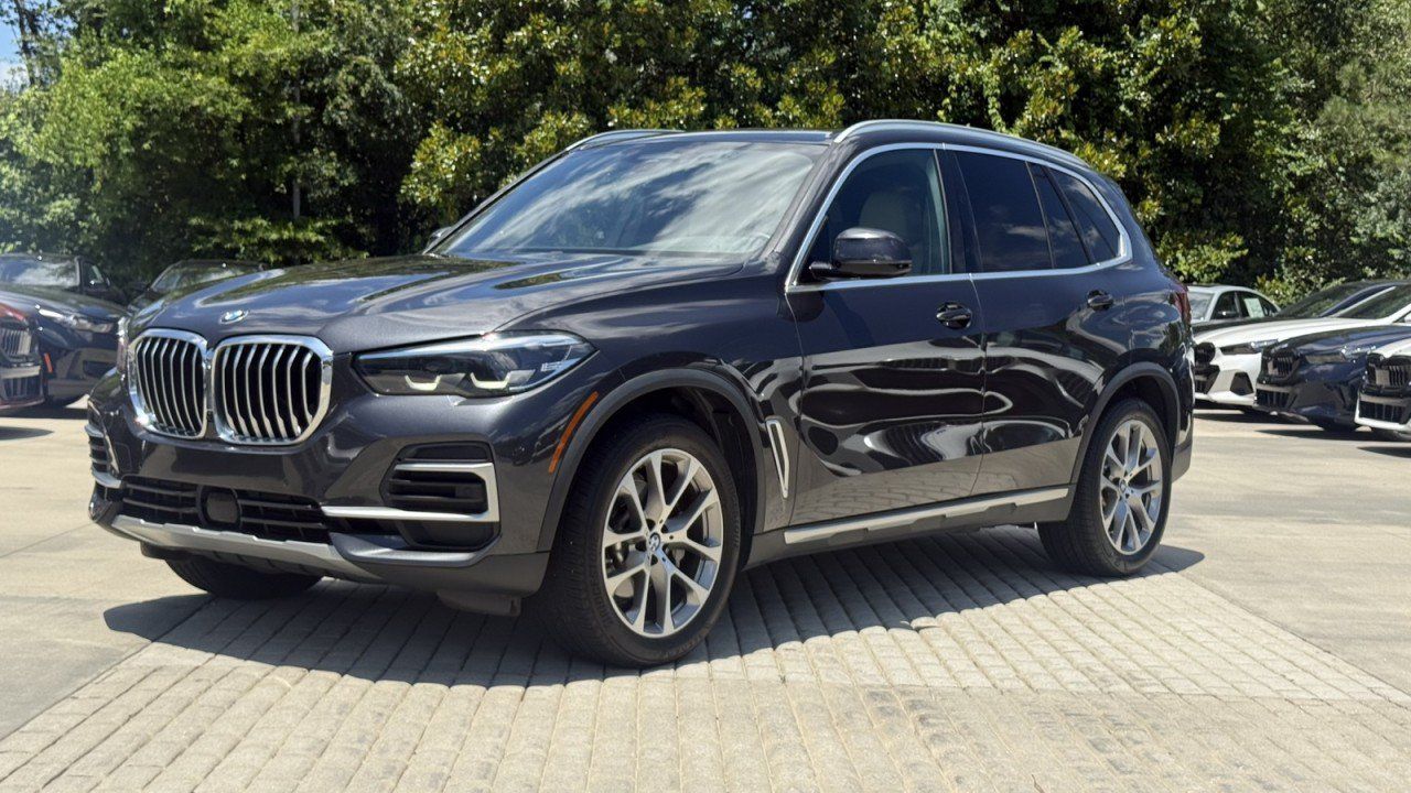 Used 2022 BMW X5 sDrive40i RWD image 2