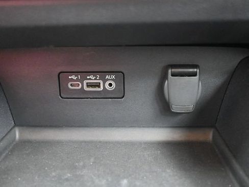 Used 2025 Nissan Altima 2.5 SV FWD image 23