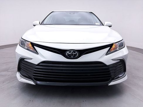 Used 2023 Toyota Camry LE image 10