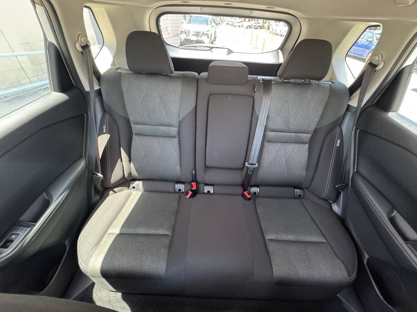 Used 2025 Nissan Rogue SV FWD image 39