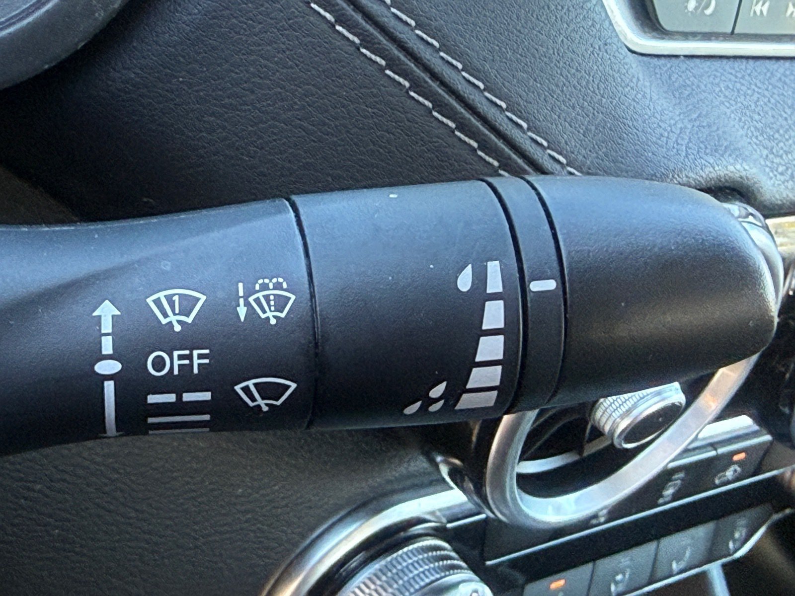 Used 2025 Nissan Sentra SV FWD image 24