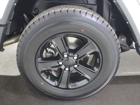 Used 2021 Jeep Wrangler Unlimited Sahara image 29