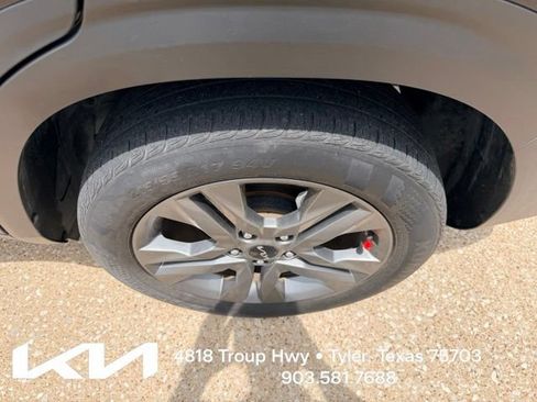 Used 2023 Kia Seltos S w/ Navigation Package FWD image 8