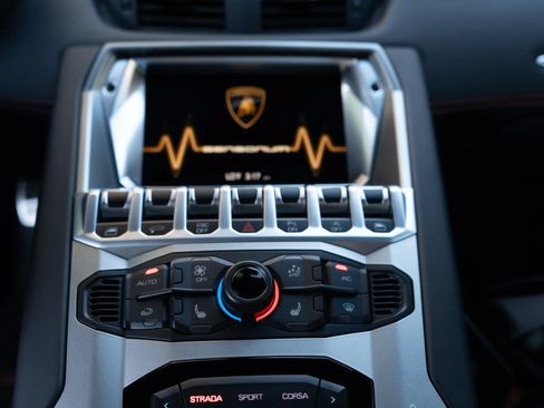 Used 2015 Lamborghini Aventador LP 700-4 AWD/4WD image 28