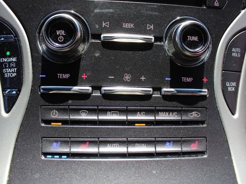 Used 2019 Lincoln Nautilus Reserve AWD/4WD image 14