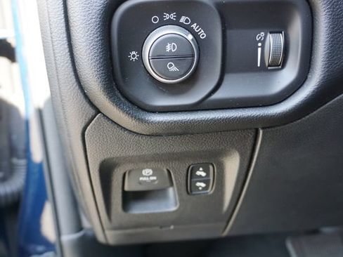 Used 2020 RAM 1500 Big Horn RWD image 32