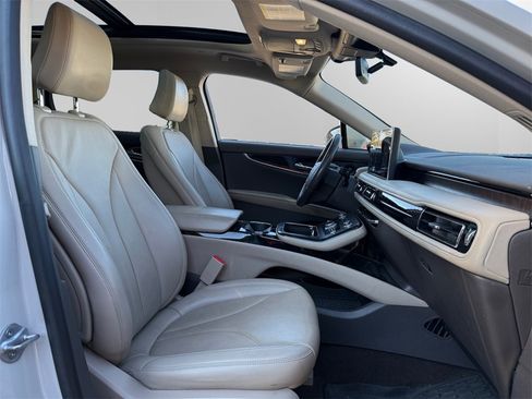 Used 2021 Lincoln Nautilus Reserve w/ Equipment Group 201A image 14