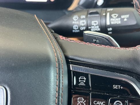 Used 2023 Jeep Grand Cherokee L Summit AWD/4WD image 31