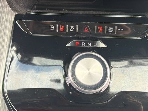 Used 2024 Jeep Wagoneer Series II w/ Premium Group I RWD image 22
