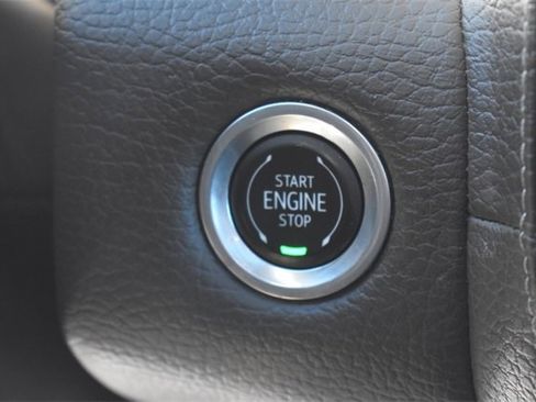 Certified 2021 GMC Yukon Denali w/ Denali Premium Package image 36