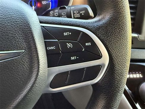 Used 2021 Chrysler Voyager Lxi image 19