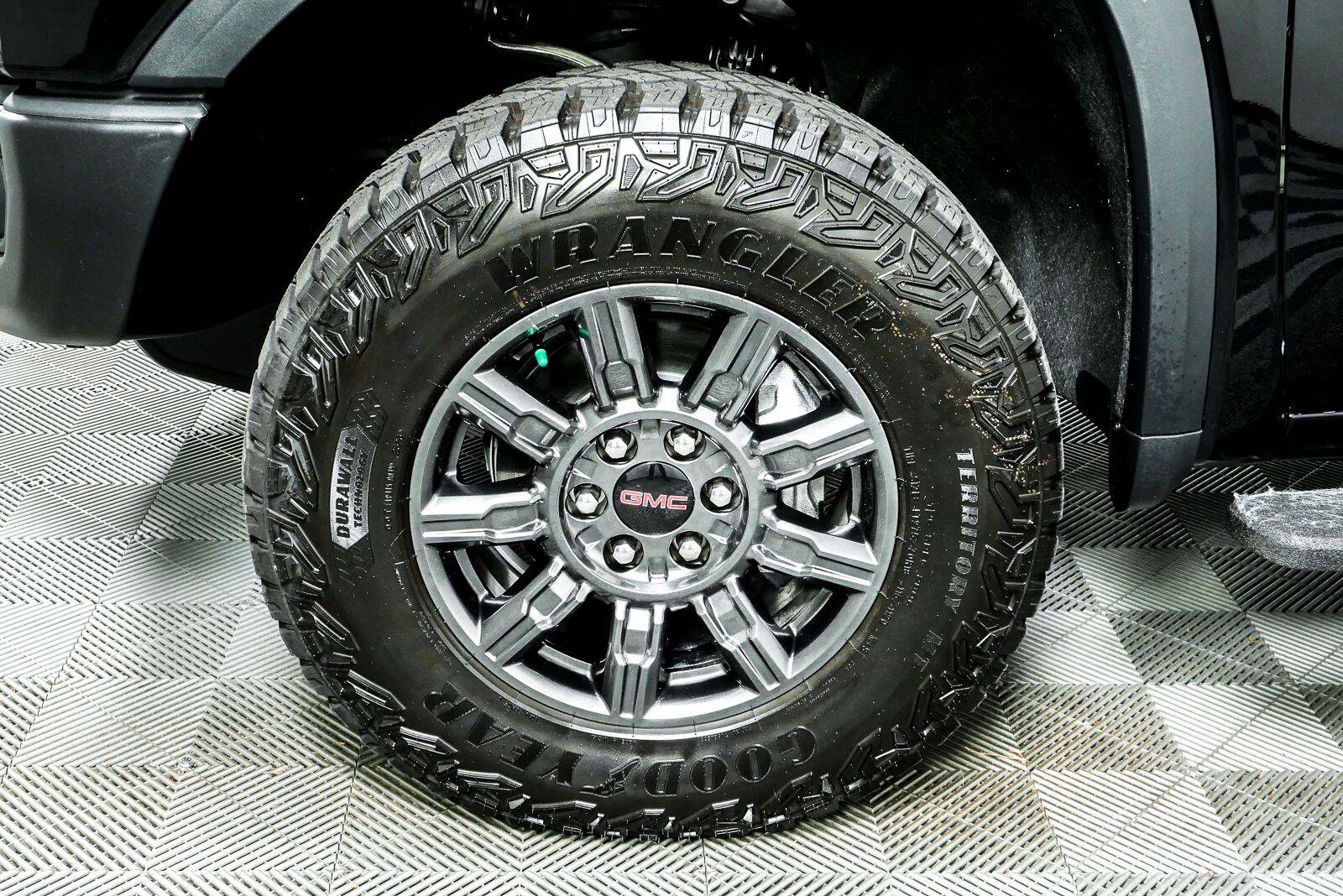 Used 2026 GMC Sierra 1500 AT4X AWD/4WD image 37