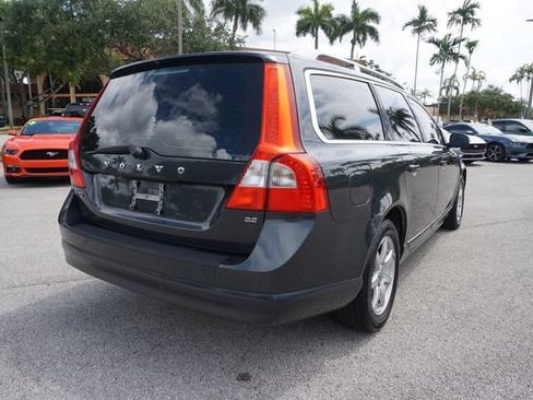 Used 2009 Volvo V70 FWD image 7