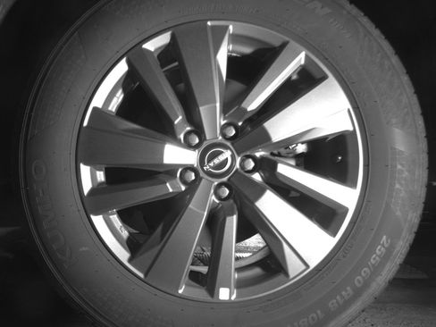 Used 2025 Nissan Pathfinder SV image 14