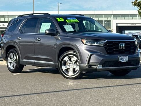 Certified 2025 Honda Pilot EX-L image 2
