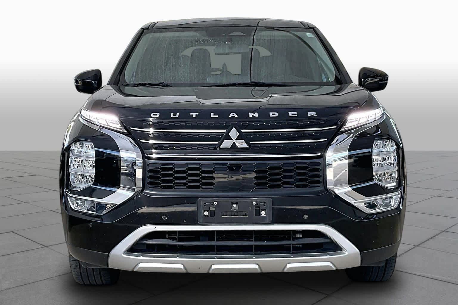 Used 2022 Mitsubishi Outlander SE FWD image 4