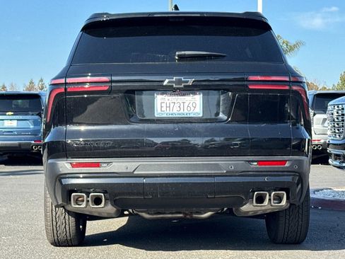 Used 2026 Chevrolet Traverse LT w/ Midnight/Sport Edition image 6