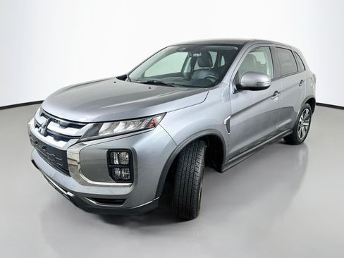 Used 2024 Mitsubishi Outlander Sport SE AWD/4WD image 3