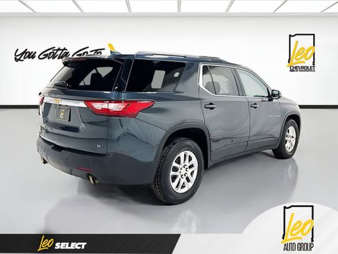 Used 2020 Chevrolet Traverse LT w/ Driver Confidence II Package AWD/4WD image 5