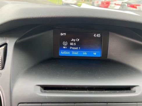 Used 2015 Ford Focus SE w/ Equipment Group 201A image 21