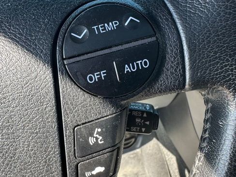 Used 2012 Toyota Sequoia Platinum image 35