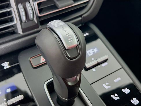 New 2026 Porsche Macan S image 19