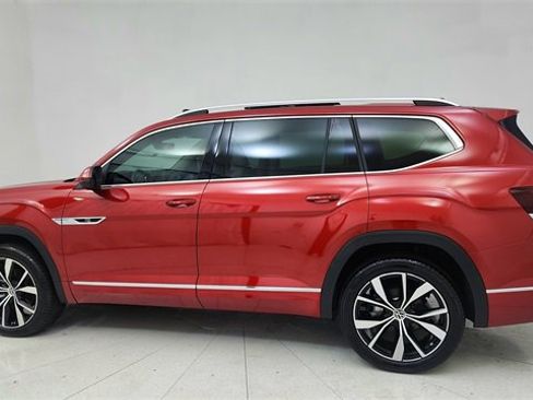 Used 2025 Volkswagen Atlas SEL Premium R-Line image 4