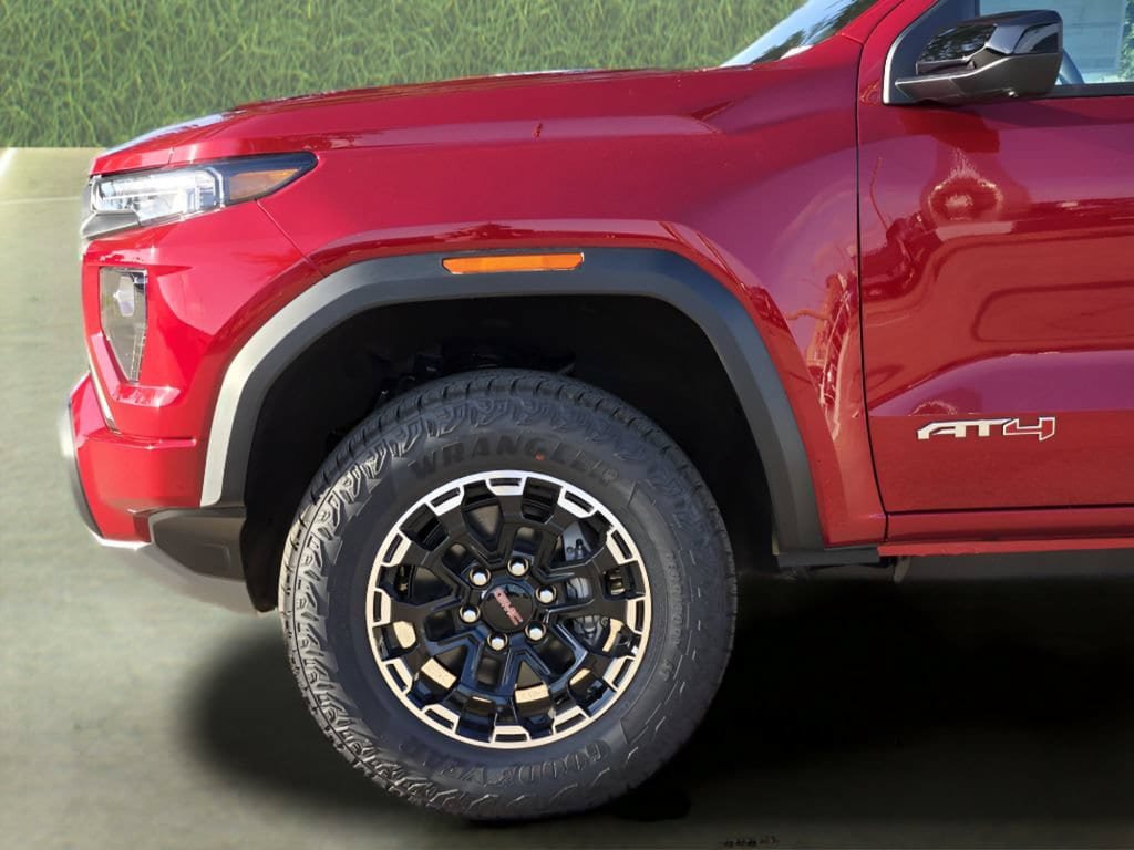 New 2026 GMC Canyon AT4 w/ Technology Plus Package AWD/4WD image 8