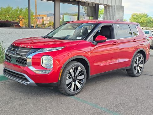 New 2026 Mitsubishi Outlander SE FWD image 3