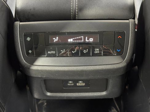 Used 2023 Nissan Pathfinder SL image 31