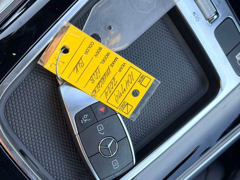 Used 2024 Mercedes-Benz EQB 250+ image 33