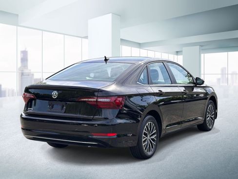 Used 2020 Volkswagen Jetta SE w/ SE Cold Weather Package FWD image 4