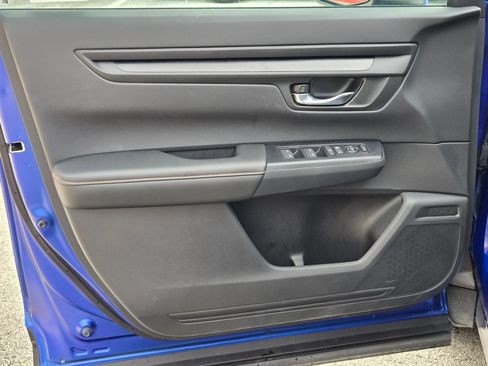 Used 2025 Honda CR-V Sport image 10