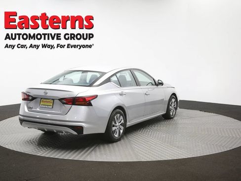 Used 2023 Nissan Altima 2.5 S FWD image 38