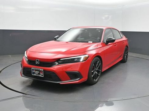 Used 2023 Honda Civic Sport image 2