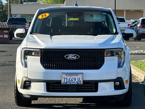 Used 2025 Ford Maverick Lobo image 6